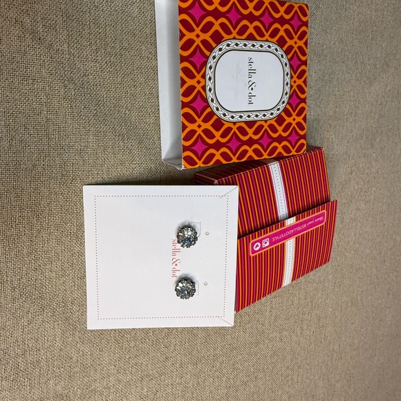 Stella & Dot Sparkling Silver Crystal Earrings - Picture 4 of 4